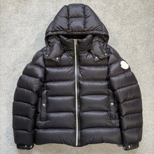 Load image into Gallery viewer, Moncler Arves Black Size 4
