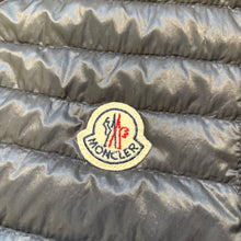 Load image into Gallery viewer, Moncler Cyriaque Gilet Navy Age 12
