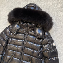 Load image into Gallery viewer, Women’s Moncler Badyfur Black Size 00
