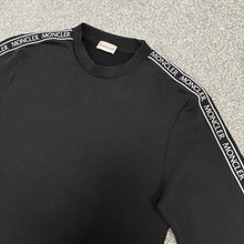 Load image into Gallery viewer, Moncler Sweatshirt Black Size Small

