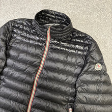 Load image into Gallery viewer, Moncler Daniel Black Size 6
