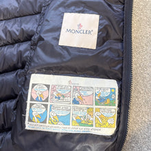 Load image into Gallery viewer, Moncler Avrieux Navy Size 4
