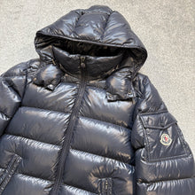 Load image into Gallery viewer, Moncler Maya Navy Size 2
