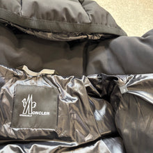 Load image into Gallery viewer, Moncler Grenoble Montgetech Black Size 2
