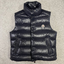 Load image into Gallery viewer, Moncler Tib Gilet Navy Size 2
