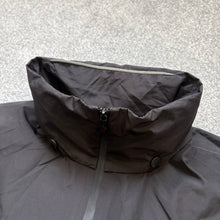 Load image into Gallery viewer, Moncler Grenoble Vieille Black Size 4
