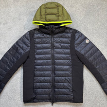 Load image into Gallery viewer, Moncler Hers Navy Size 3
