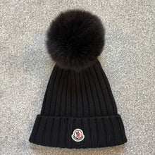 Load image into Gallery viewer, Women’s Moncler Pom-Pom Beanie Black SzUNI
