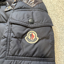 Load image into Gallery viewer, Moncler Chevalier Navy Size 0
