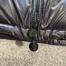 Load image into Gallery viewer, Moncler Ecrins Black Size 5
