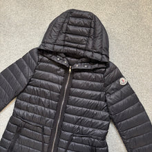 Load image into Gallery viewer, Women’s Moncler Raie Black Size 1
