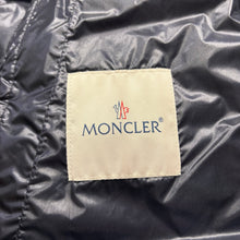 Load image into Gallery viewer, Moncler Acorus Navy Size 2
