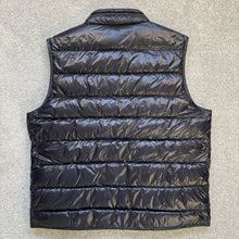 Load image into Gallery viewer, Moncler Gui Gilet Navy Size 5
