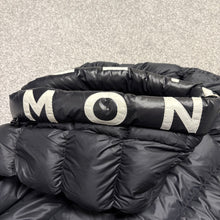 Load image into Gallery viewer, Moncler Salzman Black Size 3
