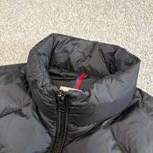 Load image into Gallery viewer, Moncler Allemont Gilet Black Size 2

