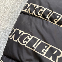 Load image into Gallery viewer, Moncler Faiveley Black Size 3
