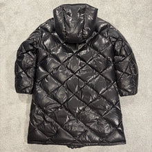 Load image into Gallery viewer, Women’s Moncler Echinops Black Size 4
