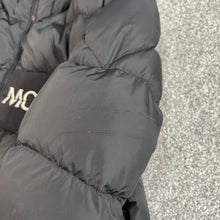 Load image into Gallery viewer, Moncler Aiton Black Size 5
