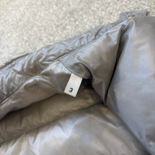 Load image into Gallery viewer, Moncler Gui Gilet Grey Size 3
