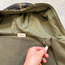 Load image into Gallery viewer, Moncler Khaki &amp; Camo Zip-Up Size Large
