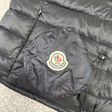 Load image into Gallery viewer, Women’s Moncler Liane Gilet Black Size 4

