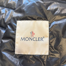 Load image into Gallery viewer, Moncler Gui Gilet Black Size 2
