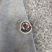 Load image into Gallery viewer, Moncler T-Shirt Grey Size Large
