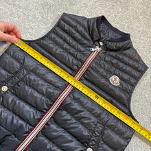 Load image into Gallery viewer, Moncler Cyriaque Gilet Navy Age 12
