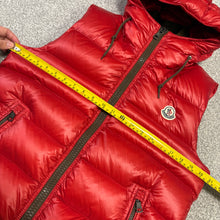 Load image into Gallery viewer, Moncler Bartholome Gilet Red Size 1
