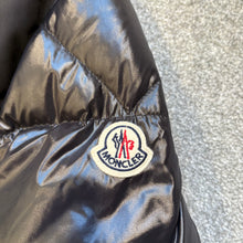 Load image into Gallery viewer, Moncler Bruel Black Size 3
