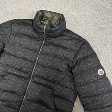 Load image into Gallery viewer, Moncler Pouctal Reversible Jacket Khaki/Black Size 3
