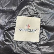 Load image into Gallery viewer, Moncler Gui Gilet Black Size 6
