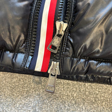 Load image into Gallery viewer, Moncler Montbeliard Black Size 5
