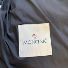Load image into Gallery viewer, Moncler Arree Black Size 3
