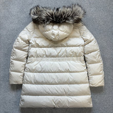 Load image into Gallery viewer, Women’s Moncler Aphrotiti White Size 2
