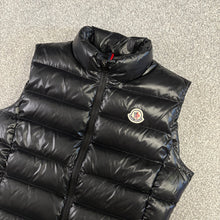 Load image into Gallery viewer, Women’s Moncler Ghany Gilet Black Size 2

