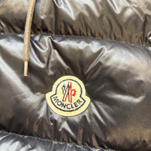 Load image into Gallery viewer, Moncler Bartholome Gilet Dark Navy Size 4
