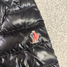 Load image into Gallery viewer, Women’s Moncler Grenoble Bruche Black Size 2
