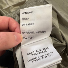 Load image into Gallery viewer, Moncler Grenoble Barrhorn Khaki Size 1
