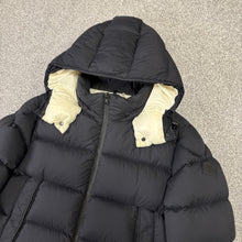 Load image into Gallery viewer, Moncler Wilms Black Size 1
