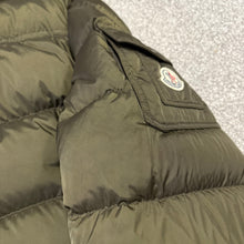 Load image into Gallery viewer, Moncler Marque Khaki Size 2
