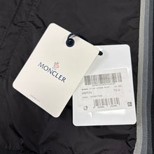 Load image into Gallery viewer, Moncler Anton Black Size 4
