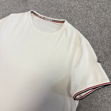 Load image into Gallery viewer, Moncler T-Shirt White Size XXL
