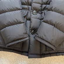 Load image into Gallery viewer, Moncler Cluny Black Size 5
