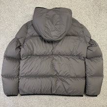 Load image into Gallery viewer, Moncler Champsaur Grey Size 6
