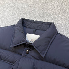 Load image into Gallery viewer, Moncler Gaudenier Dark Navy Size 5
