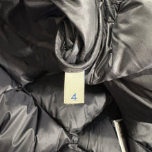 Load image into Gallery viewer, Women’s Moncler Echinops Black Size 4
