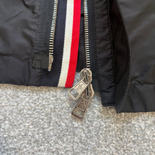 Load image into Gallery viewer, Moncler See Overshirt Black Size 4
