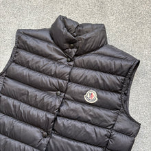 Load image into Gallery viewer, Women’s Moncler Liane Gilet Black Size 0
