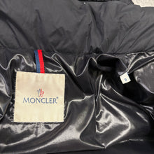 Load image into Gallery viewer, Moncler Wargnier Black Size 3
